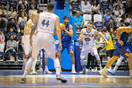 J4 - Monbus Obradoiro-Silbö San Pablo Burgos / SPB/Cintia Cortés