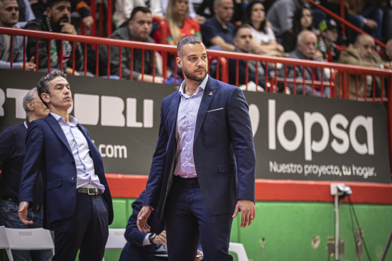 J30 - Grupo Alega Cantabria-Silbö San Pablo Burgos  / SPB/Cintia Cortés